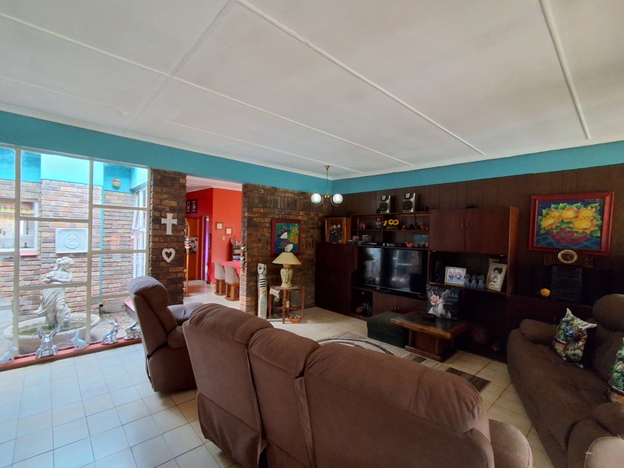 4 Bedroom Property for Sale in Stilfontein Ext 3 North West